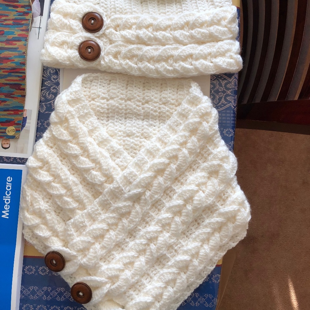 Crochet hat & scarf set